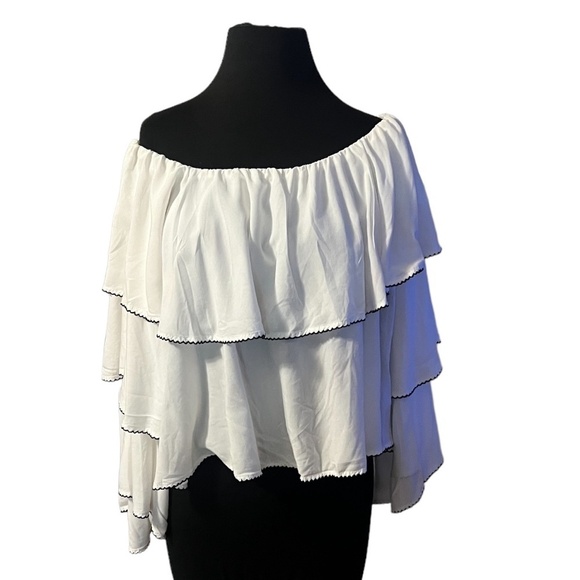 Forever 21 Tiered- Off The Shoulder Blouse, White, Size Small - Picture 2 of 6
